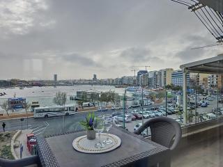 Seafront Sliema City Center Holiday Apartment - - 0