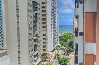 Flat - Piscina e Lazer - Praia das Pitangueiras - 2