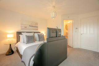 Lytham Christal Retreat - Luxury Detached, Garden, Drive - Lytham St Annes - 3