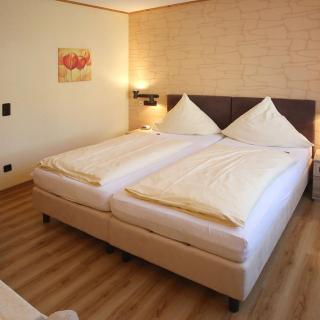 Hotel Haus Christa - Bad Bertrich - 9