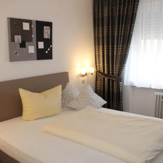 Hotel Haus Christa - Bad Bertrich - 1