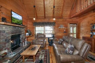 Bear Paw Hideaway Hot Tub Theater Multicade - Sevierville - 1
