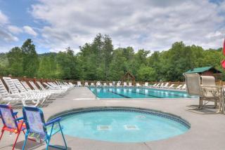MTN View, Community Pool, Game Room, & Hot Tub! - Pigeon Forge - 4
