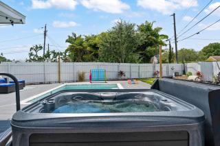 Seminole Beachhouse with Pool.Hottub.putput - 8