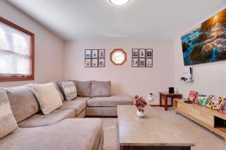 Big Bass Lake 4BR Poconos Home - GAME ROOM - POOL - Gouldsboro - 4