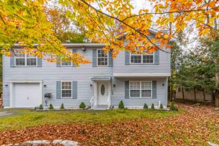 Luxury 6BR Pocono Home In Heart of All Attractions - Tobyhanna - 7