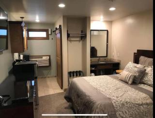 Baltzell Lodge - 9