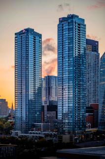 Skyline Penthouse & Condo - Downtown Montreal - Pool Spa Parking - Montreal - 0
