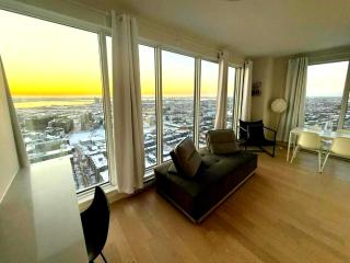 Spectacular Skyline Views - Downtown Montreal - Luxury Condo & Penthouse - Montreal - 8