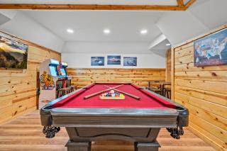 Privacy Hot Tub Games Jacuzzi Updated 2024 - Sevierville - 6