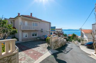 Apartments Urlicic - Omiš - 9