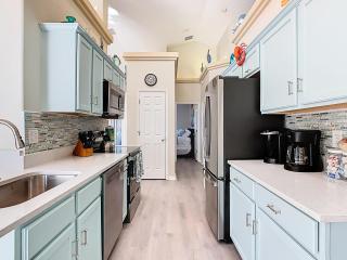 Cozy 4-br Getaway W Lake Access & Resort Vibes - Orlando - 5