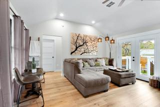 Little White House of Wimberley - 1