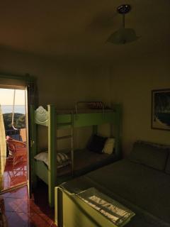 Modern & Homely Beach Condo - Golem - 5