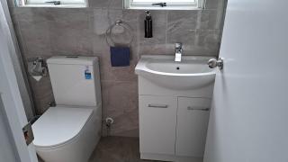 7 Beds Including 2 Double Beds, 3 Single Beds, 2 Sofa Beds Serviced Studio, Suite 8 - Auckland - 2