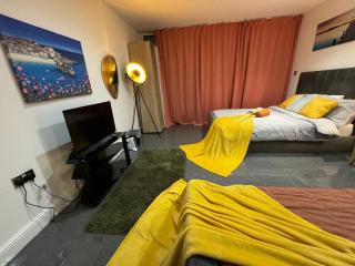 Spacious 2 Bedroom flat in TOWER BRIDGE! E1 - Londra - 2