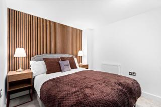 Luxurious 2 Bed City Centre Apt with Extra Sofa Bed - 2 Floors - PS4 & HD Smart TV - 5