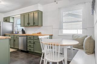 Western Wentzville Bungalow by StayLage - Wentzville - 8