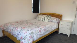 Sleek 3 - Bed Home, Stylish and Luxurious - 3