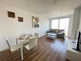 Entire Top-Floor Views Apartment near Media City & Manchester United - Manchester - 3
