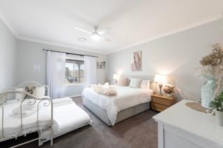 Country Homestead in the Upper Hunter Valley - - 3