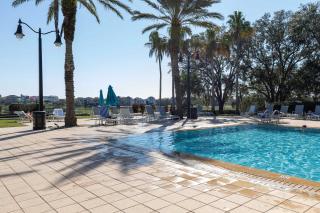 3BR Family Apartment for 8 Peaceful Residential Retreat - 9