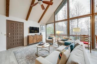 Breathtaking Brevard Home with Screened Porch! - 7