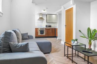 City Centre - Duplex Apartment - Home From Home - Luxury Stays - Newly Renovated - By Liverpool One - Cavern Club - World Museum - Liverpool - 9
