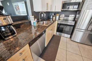 Resort Access! Chic 2-BR Escape with PVT Balcony - Myrtle Beach - 8