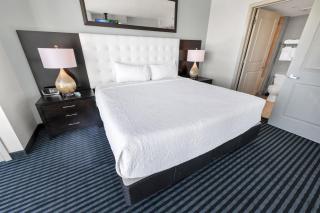Resort Access! Chic 2-BR Escape with PVT Balcony - Myrtle Beach - 4