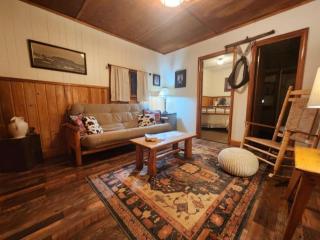 Bear Creek Ranch Bed & Breakfast - Essex - 6