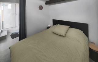 2 Bedroom Stunning Apartment In Agde - 3