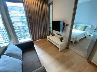Ceil by Sansiri BTS Ekamai Shuttle to BTS Ekamai , Gateway mall , Major Cineplex mid city. Great place to explore bangkok - 8