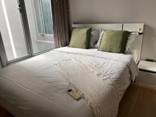 Ceil by Sansiri BTS Ekamai Shuttle to BTS Ekamai , Gateway mall , Major Cineplex mid city. Great place to explore bangkok - 1