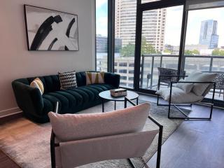 Stylish Buckhead Apartment - 9