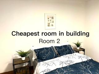9 mins to pareson ariport BNB - Toronto - 8
