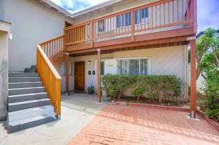 Rooftop patio ocean views surf break steps away - 7