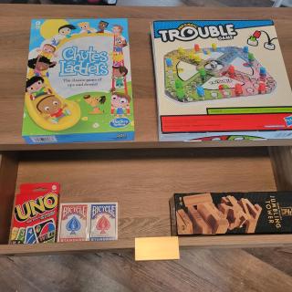 Walk to Niagara Falls 3 Bedrooms 4 Beds - 6