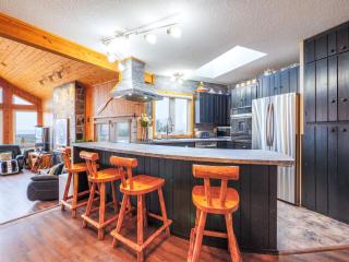 Tranquil Tobermory Waterfront Escape - 2