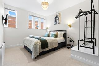 Picturesque Grade II City Apartment Tourists Contractors Families - Birmingham - 8