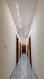 Hotel Babylon Elegance near krishna janam bhoomi - Mathura - 3