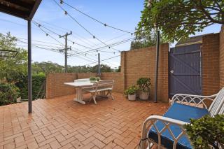 Bright Coastal Townhouse with BBQ & Courtyard - Avoca Beach - 7