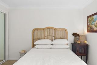 Bright Coastal Townhouse with BBQ & Courtyard - Avoca Beach - 2