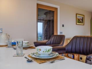 Petals Cottage - - 4