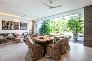 Modern 4bd villa, amazing location in Seminyak - 5