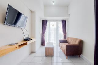 Nice and Comfy 1BR at Casa De Parco Apartment By Travelio - 7