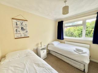 Charming Coastal Cottage Near Mumbles with Garden Pass the Keys - Swansea - 6