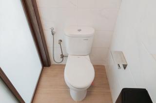 Gorgeous and Comfy Studio Sky House BSD Apartment By Travelio - 4