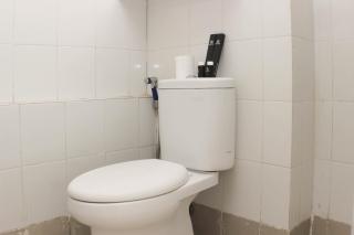 Nice and Comfortable Studio at Bassura City Apartment near Mall By Travelio - Yakarta - 6
