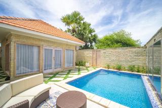 Villa Sumba, Single Room Villa with Private Pool, Outdoor Bathtub, FREE Access to Gym, Onsite SPA, Car-Bike-ATV Rental, Diving and Fishing - - 2